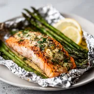 Salmon Asparagus Foil Packets with Garlic