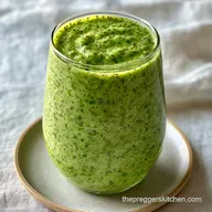 5 Minute Everyday Green Smoothie: Spinach and Banana
